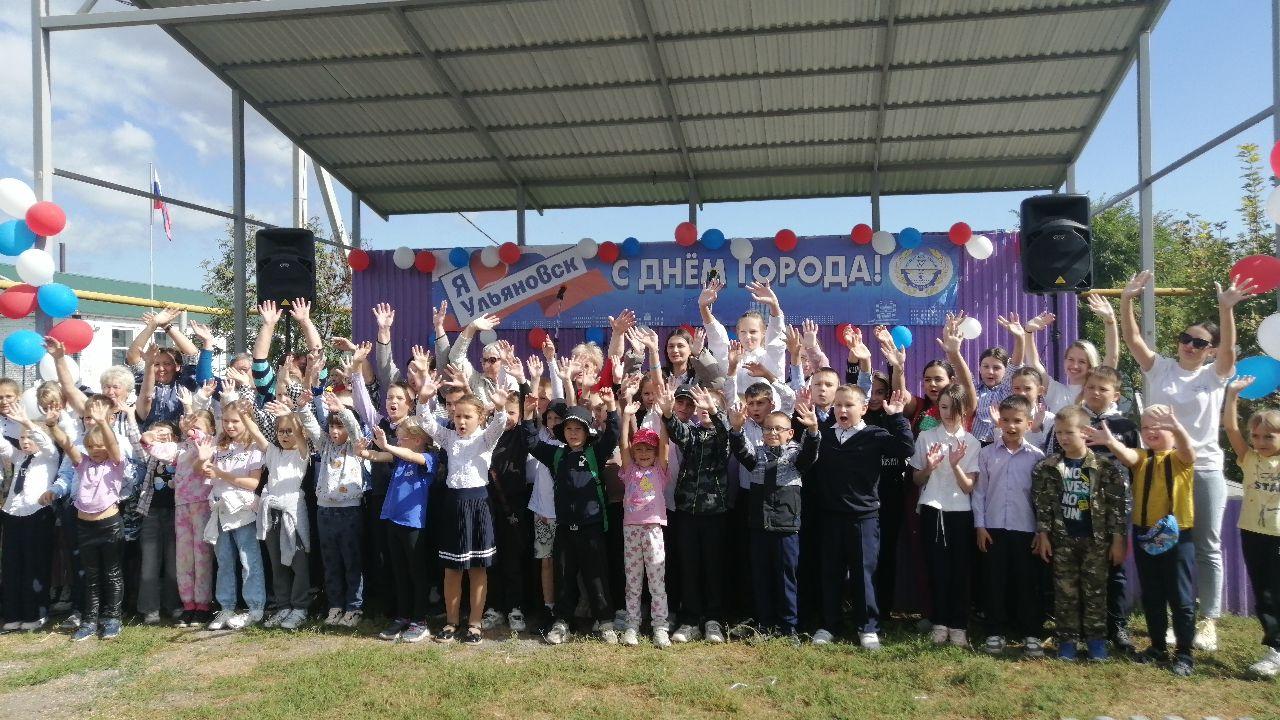 В преддверии празднования Дня города в ТОС Луговое состоялась яркая праздничная программа «Тебе, любимый город».