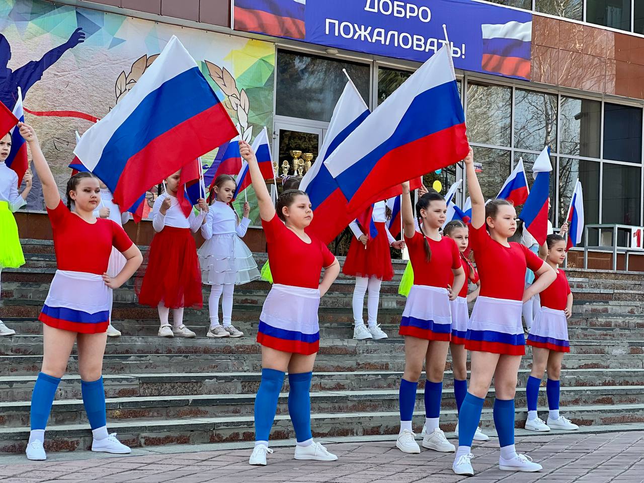 Коллективы Централизованной клубной системы дарили чудесное настроение гостям и участникам эстафеты!.