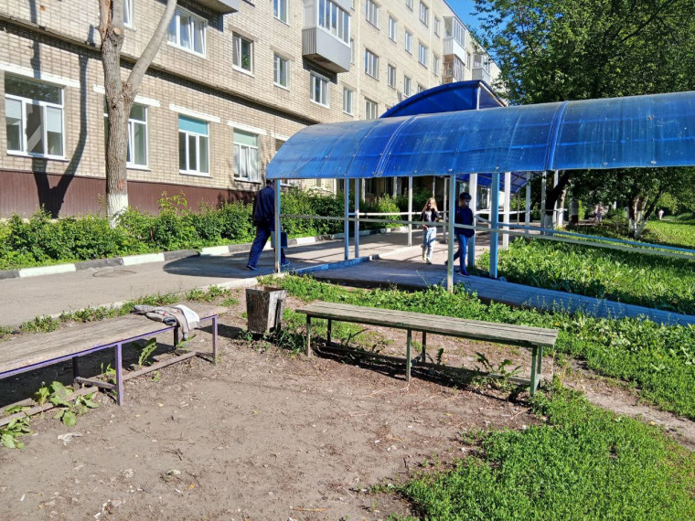 В рамках благоустройства нашего района проведены следующие работы:. В рамках благоустройства нашего района проведены следующие работы:.