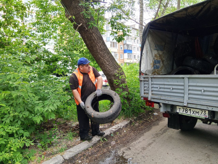 🚗 Нет брошенным автомобильным покрышкам в Железнодорожном районе!. 🚗 Нет брошенным автомобильным покрышкам в Железнодорожном районе!.